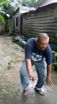 Video lucu joget Jaran Goyang sampai jatuh