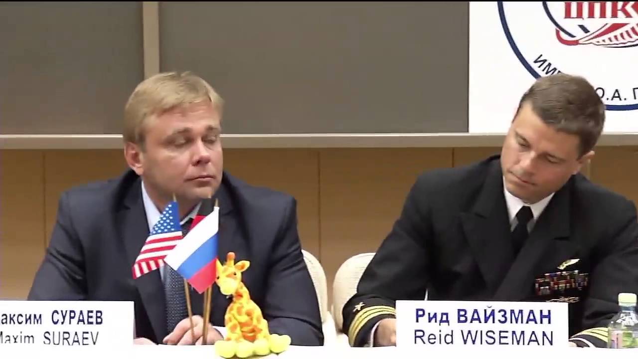 wiesmann car Expedition 40/41 Crew Conducts News Conference and Traditional Ceremonies in Russia's Red Square