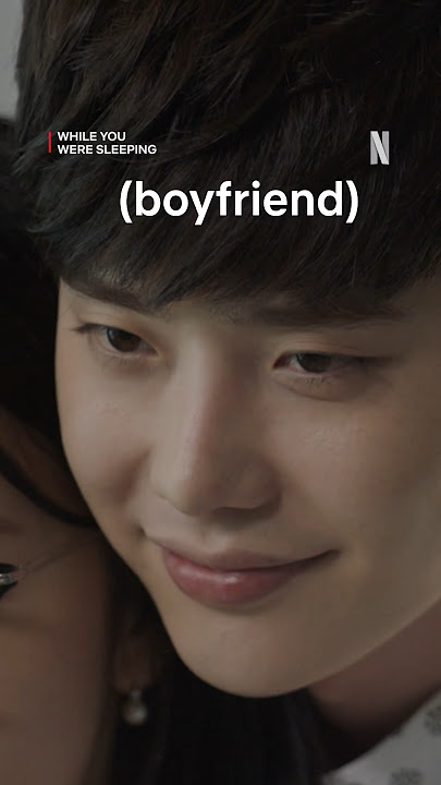#LeeJongsuk mistakenly hugs another girl in front of his girlfriend #WhileYouWereSleeping