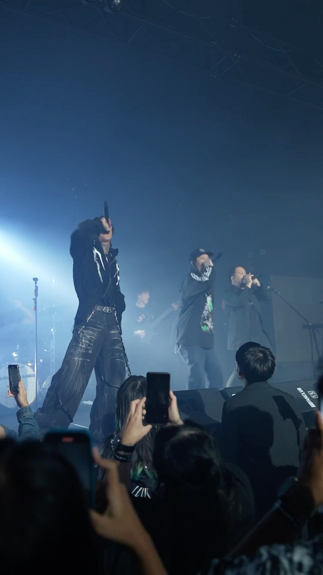 ควัน - Paper Planes Feat.NAP the NAP, เต๋า Sweet Mullet โชว์สดครั้งแรก #genieShorts