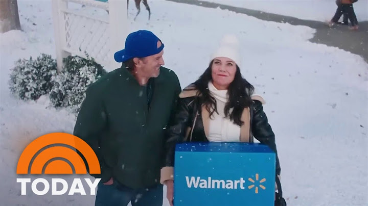 'Gilmore Girls’ stars Luke and Lorelai reunite for Walmart holiday ad