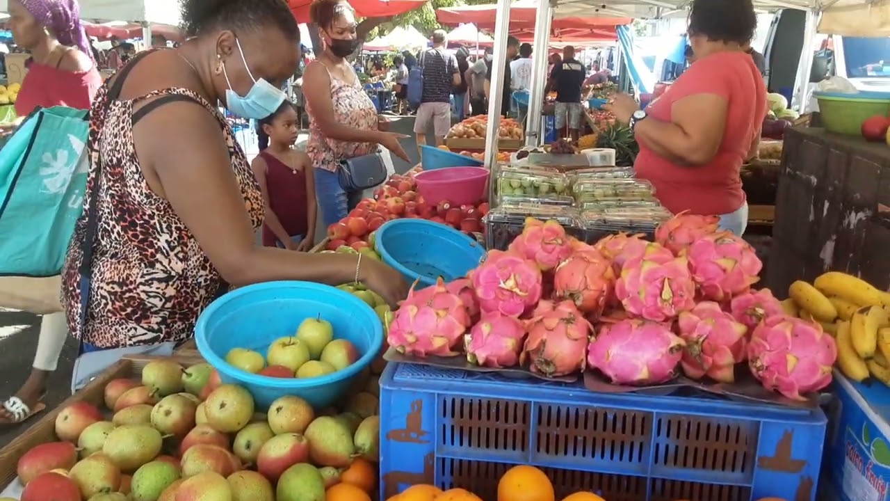 MARCHÉ FORAIN DU PORT RÉUNION DU MERCREDI.