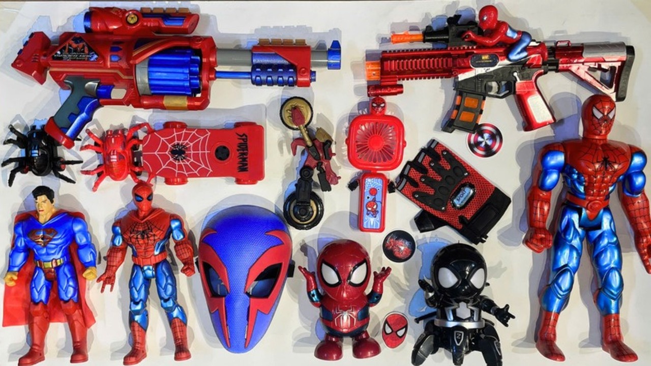 Ultimate Spider-Man Toys Collection: Web Blaster Gun, Spidey