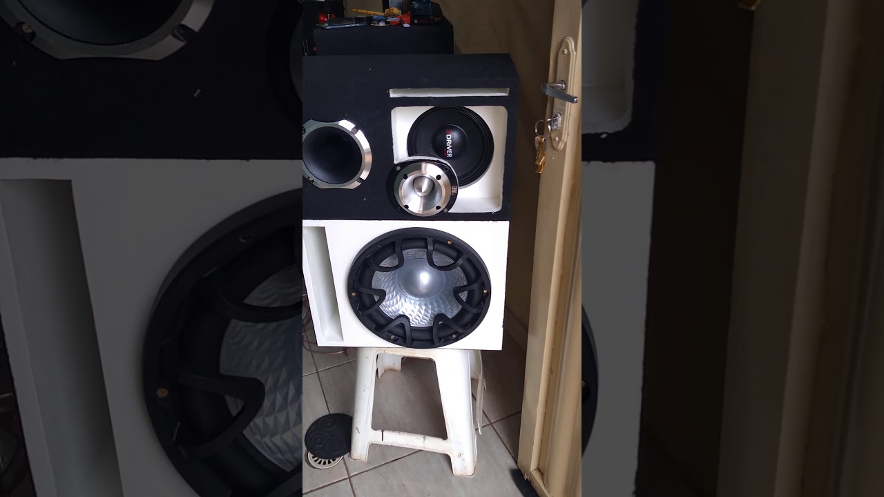 caixa 4 vias com (SUB BRAVOX UXP 500 