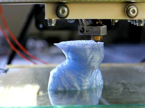 Time Lapse 3D Print of Yoda - YouTube