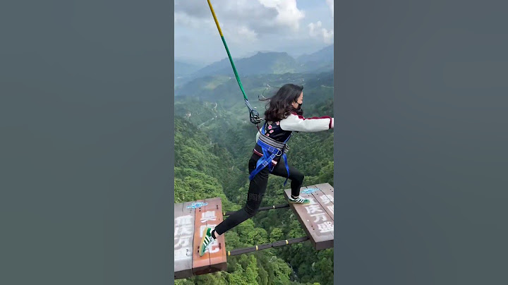 Bungee Jumping With Rope In Beautiful Place,She Dares To Long Jump On The Sky Bridge👍