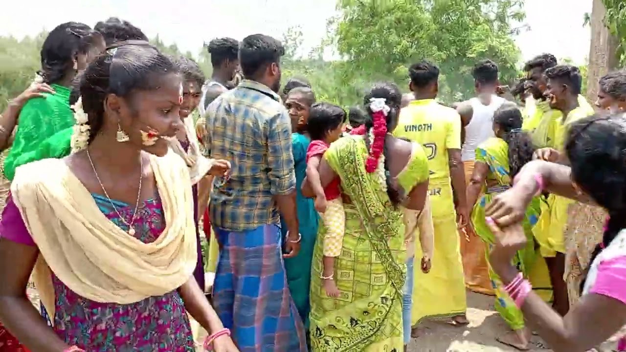 ✨️தாமரை கன்னி ✨️இருளர் இசை🎶 கலை குழு 🌺கொடி கம்பம் அலங்கரித்து சாமிவர வைத்தல்🙏( குரூர் கிராமம் )✨️🌺