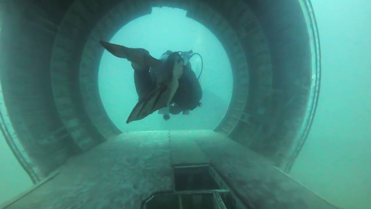 capenwray dive through the plane