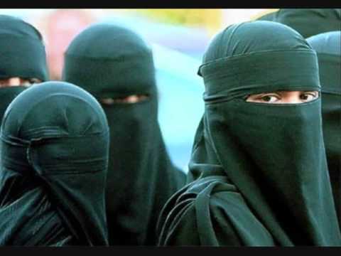 Arab muslim women ! Blackness in a life of darkness ! They even keep photo albums !