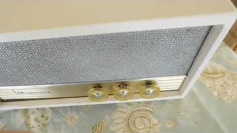 Magnavox stereo record player playing a 78 RPM record.