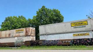 NS ET44AC #3626 and BNSF C44-9W #749 lead an Intermodal Train