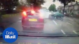 Dashcam footage shows four cars colliding in horrific crash - Daily Mail