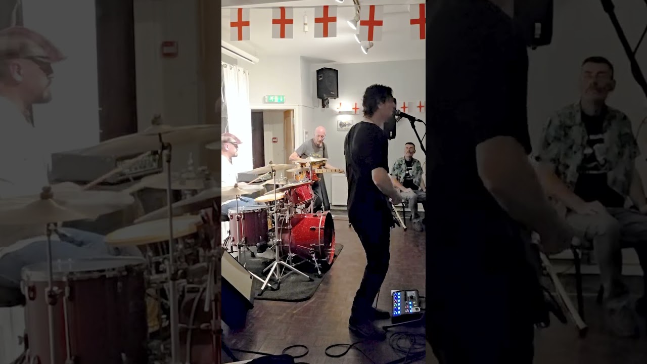 Watch Gary Cain - Oh Pretty Woman live at Diggle Blues Festival on YouTube Watch Gary Cain - Oh Pretty Woman live at Diggle Blues Festival on YouTube