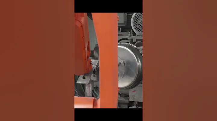 Robotic arm increases cookware production efficiency.😋