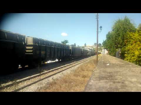 Trem da VL passando por S&atilde;o Vicente de Minas