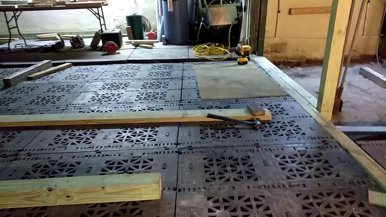 David that's me building a deck with plastic pallets part 2 - YouTube