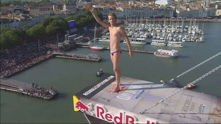 Hunt produces stunning dive to win in France
