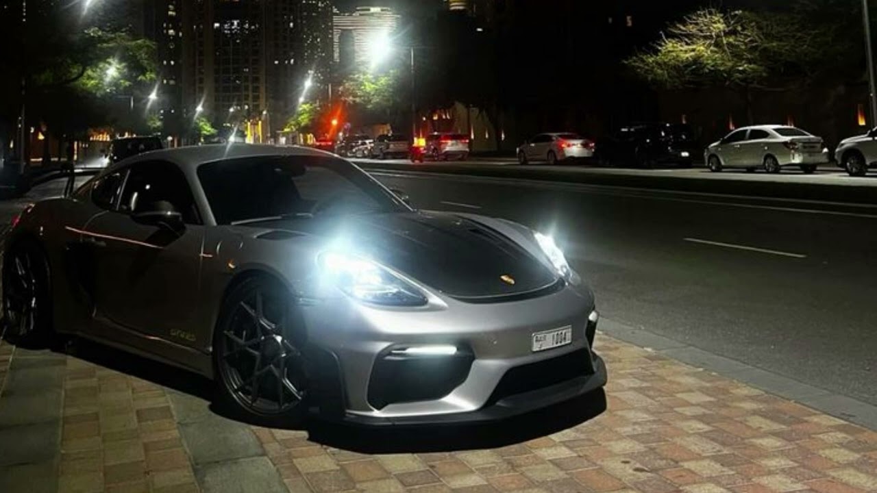 isomie - Fly / dimensional sped up reverb