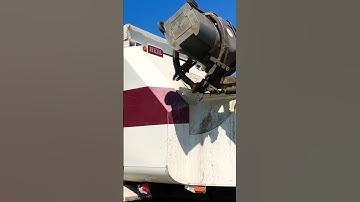 Garbage Truck Vs Trash Can 👊 #shorts #viral #tiktok