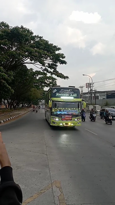 Download lagu EMANG BOLEH SEKECEWA ITU BASURI DARI BUS ASYROF KATAK IJO !! #busmania #bussmania95 #basuri #bislove