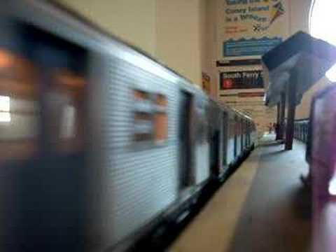 MTH MTA NYC Subway R32 DAP D Train Subway Set - YouTube