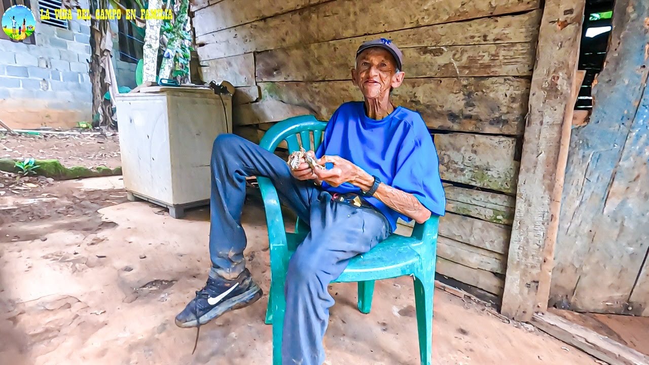 Maximo  El Viejo De  Bejucal y Su Familia Hoy Compartimos con la Familia y Apredimos Mucho Del Campo