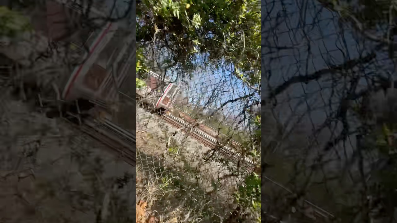 Spotted a 8 car metro and surprise CSX “empty” intermodal/double stack ...