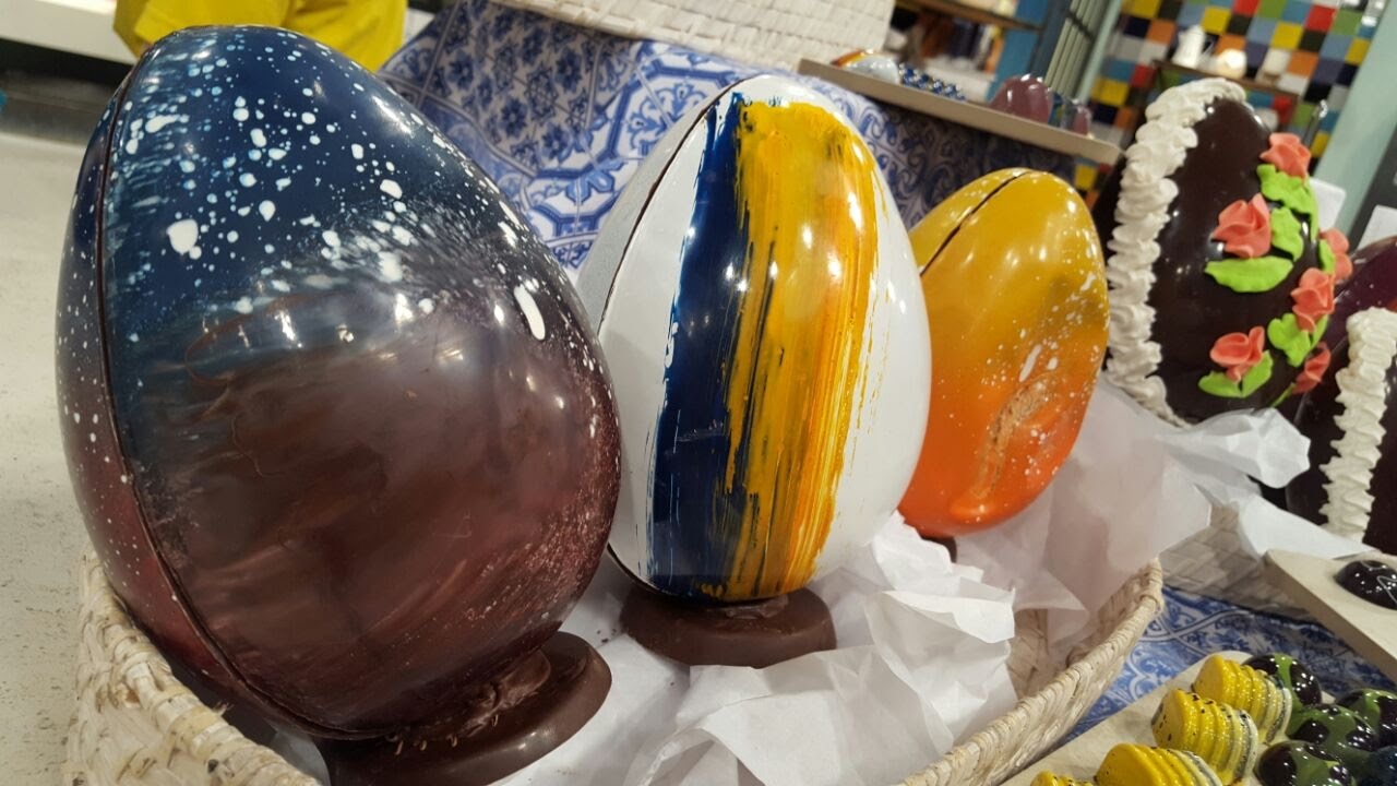 Arte en huevos y bombones de Pascua