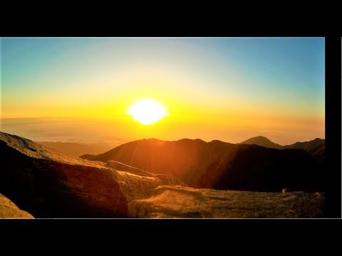 Lever De Soleil Au Pic Du Canigou