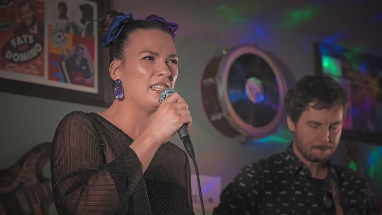 Dora Vestić @ Sofar Zagreb - Minute