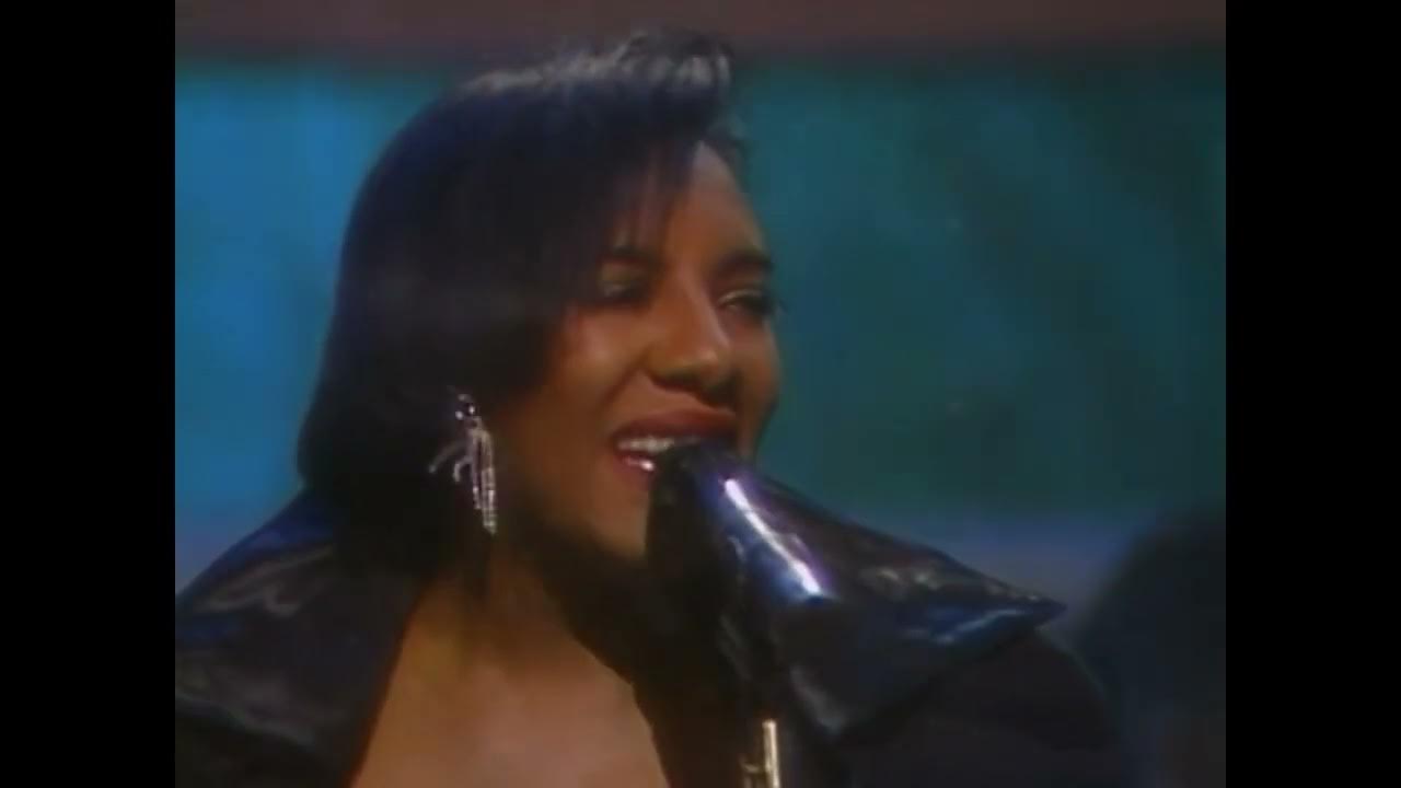 Alyson Williams Just Call My Name Lyrics It's Showtime at the Apollo - Alyson Williams "Just Call My Name" (1992
