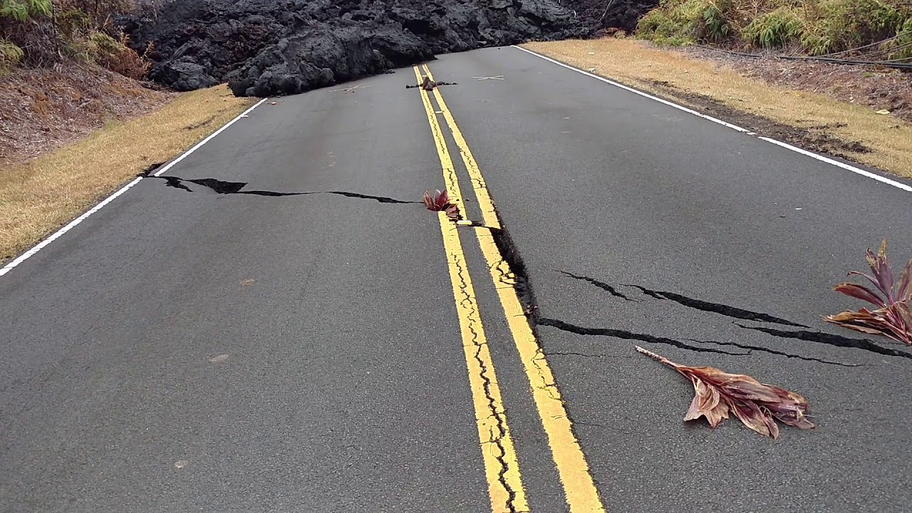 Kilauea volcano eruption lava update Ho'okupu Leilani Estates 2:25 p.m. May 10th 2018