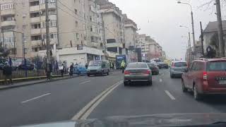 VIDEO FOTO - Accident pe Șoseaua Alba Iulia între două mașini - Un pieton lovit 1 video