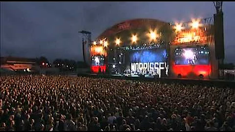 Morrissey - There is a Light that Never Goes Out (Move Festival, Manchester 2004)