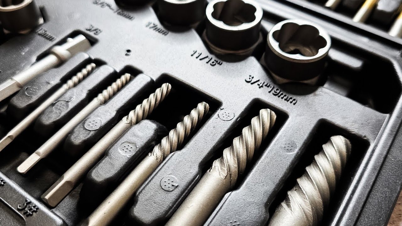 Этот болт со сорванной резьбой чуть не победил… Пока я не использовал ВОТ ЭТО 😅 | Обзор экстракто...