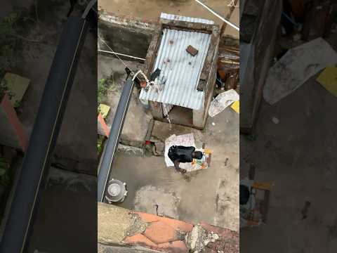 Barish Ka Anand le raha hai #song #music #shorts #hindisong #bollywoodtunes #popularsong #viral