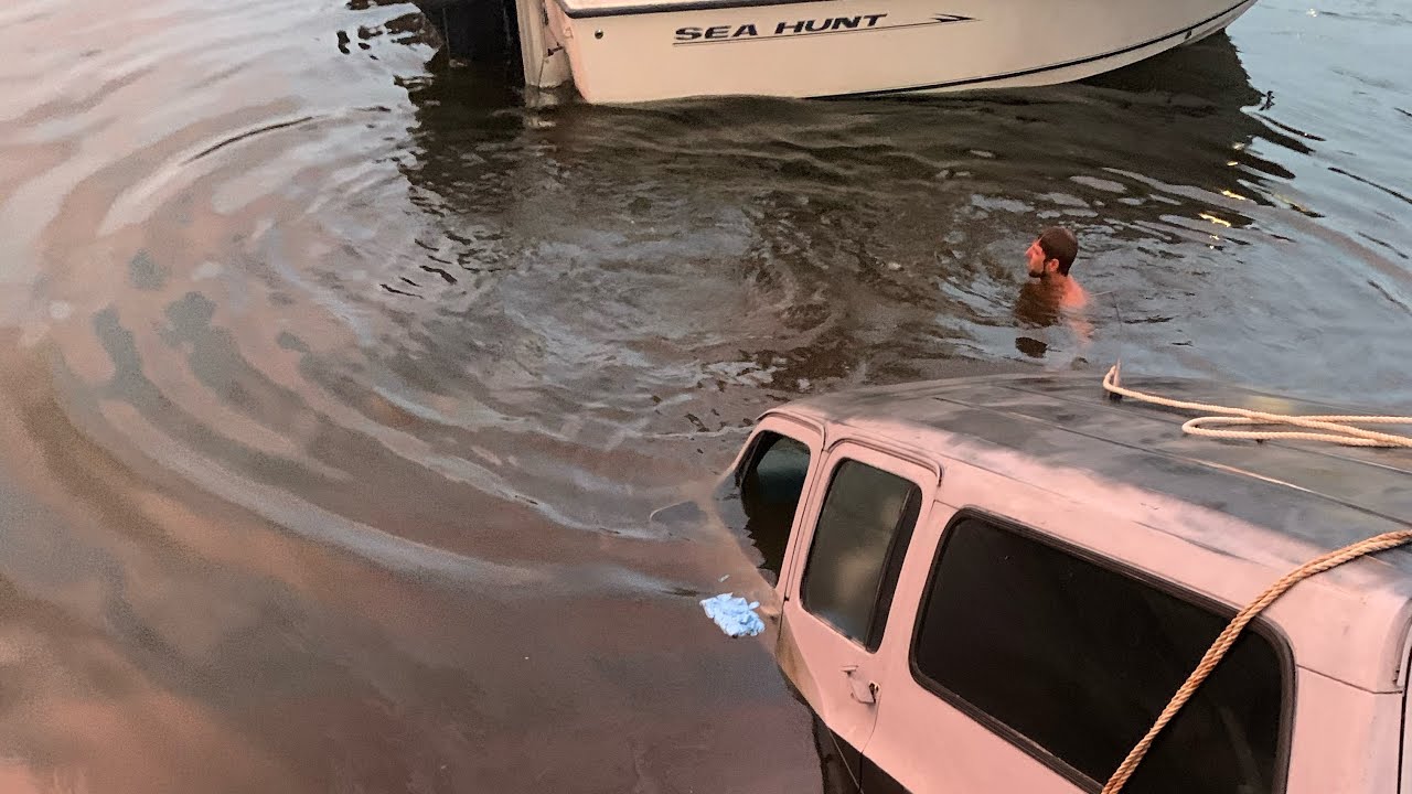 Free Truck.Shocking Footage Truck Submerges at Boat Ramp!" 