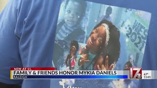 Balloon release held for slain Raleigh 13-year-old girl