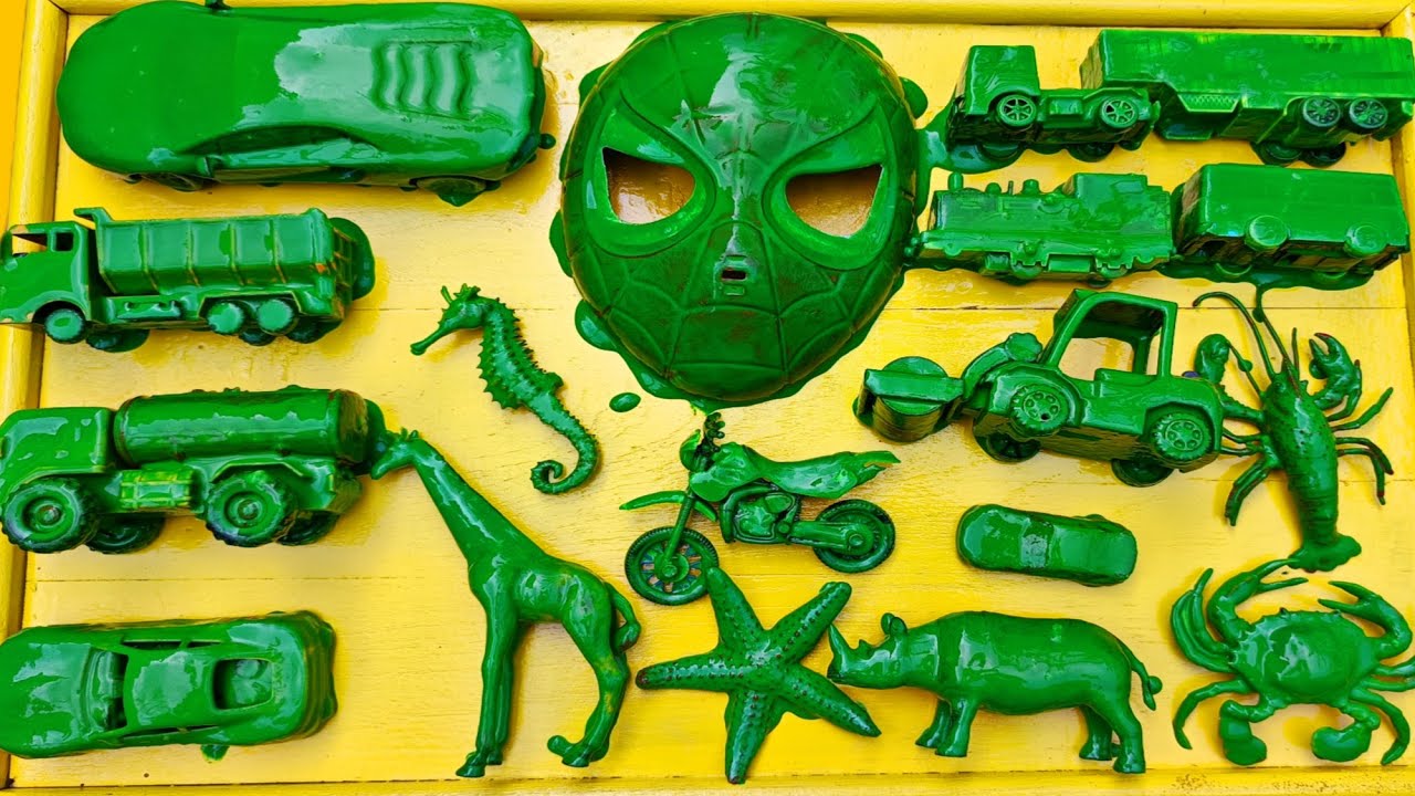 Membersihkan Mainan Mobil Balap, Kereta Api, Truck Tanki, Beko excavator