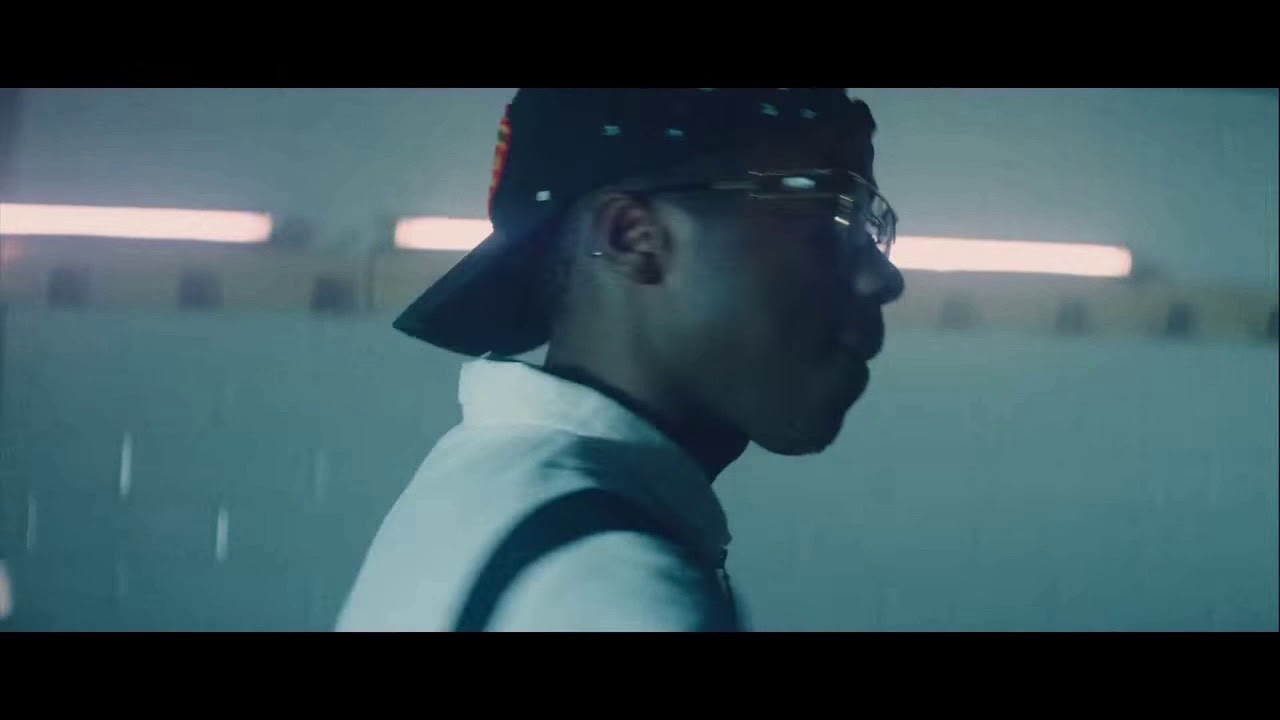 Intro+ 1er vidéos - YouTube