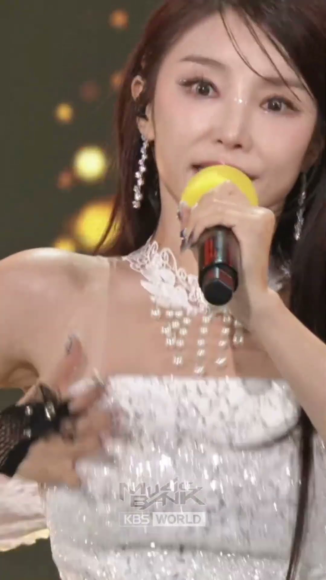 GIDDY - LeeYeEun 이예은 #LeeYeEun #이예은 #Shorts #MusicBank | KBS WORLD TV
