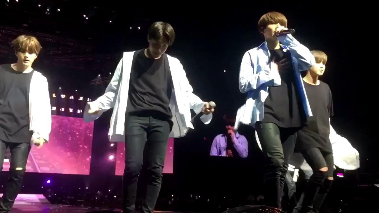 [170526] BTS The Wings Tour in Sydney @ SPRING DAY VERY CLOSE FANCAM - YouTube