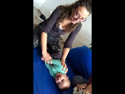 וִידֵאוֹ: איך לרפא שיעול אצל תינוק