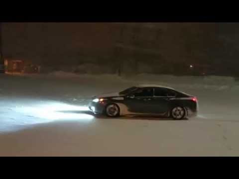 tl-sh-awd-xlr8-snow-action