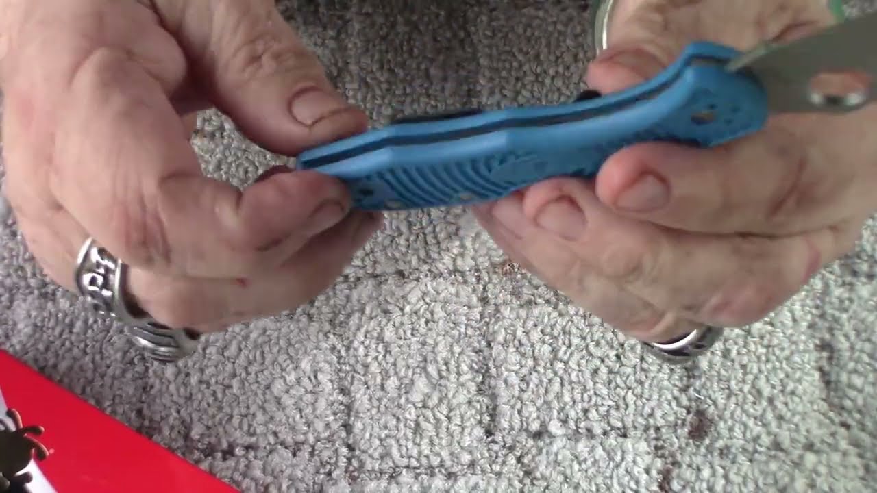 Why did the Spyderco Centofante knife entice me to buy a Delica Blade. Bastinelli up  coming update