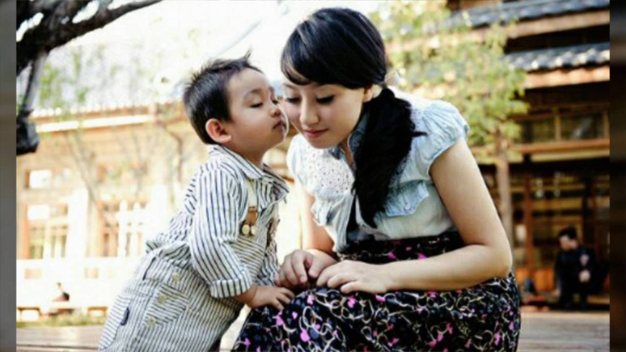 Японская мама с сыном видео