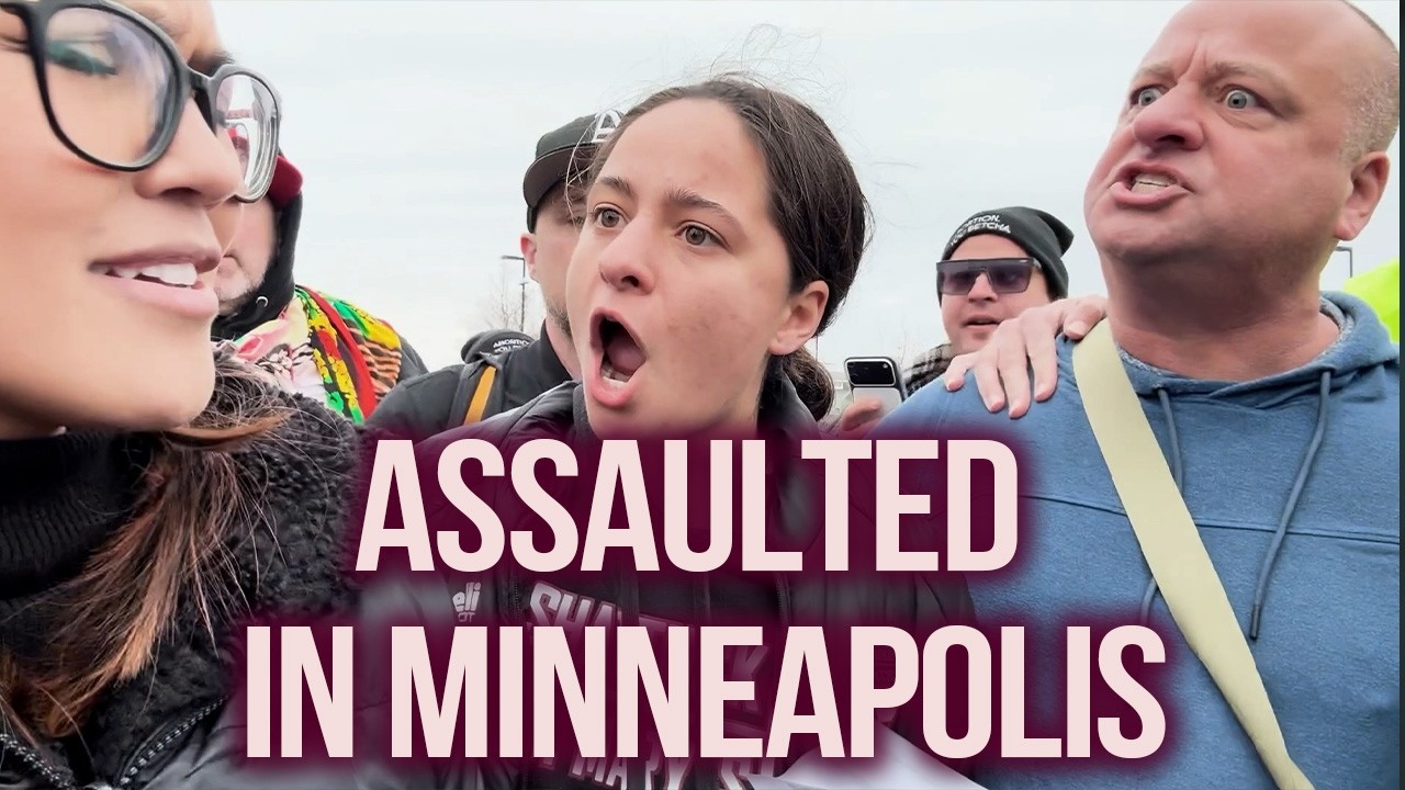 Female Journalist Savanah Hernandez Assaulted and Chased by Mob at Immigration Protest While Filming
