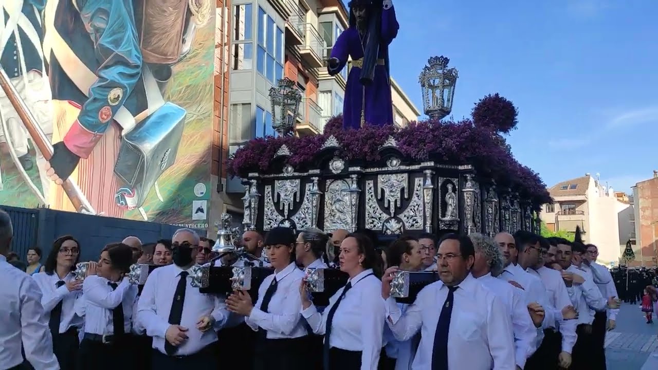 Procesión extraordinaria de Jesús Nazareno