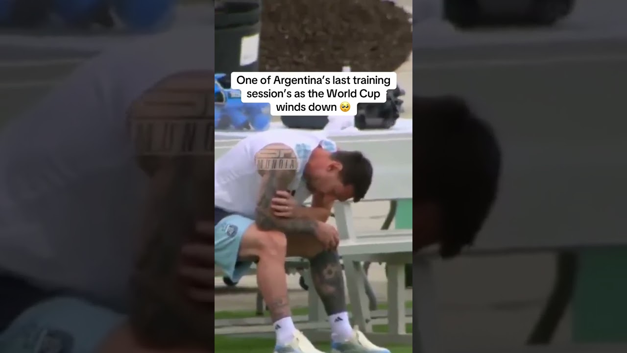 Sitting down taking it all in. Messi knows it can end at any moment 💔