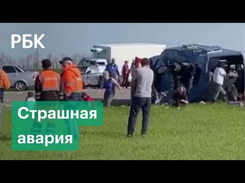 На Ставрополье пятеро детей погибли в ДТП с микроавтобусом и грузовиком